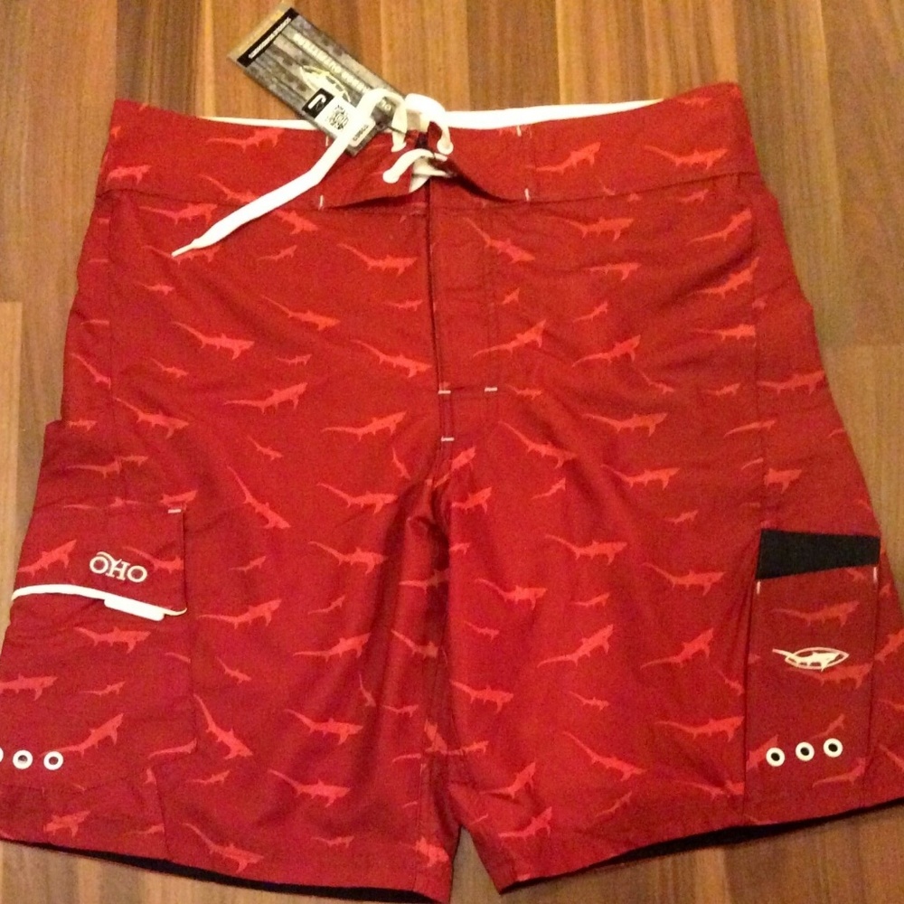 NWT Old Harbor Outfitters Men Red shorts fish design surf shorts cargo shorts - Picture 1 of 4